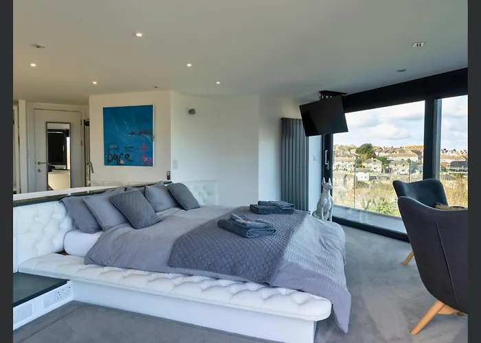 Uno St Ives - Luxury Serviced Accommodation